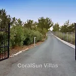 Βίλα Amazing Luxury Villa, Enormous Heated Pool Jacuzzi, Gym, Games In Paphos, Αργάκα