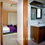 Amazing Luxury Villa, Enormous Heated Pool Jacuzzi, Gym, Games In Paphos, *