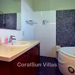 Amazing Luxury Villa, Enormous Heated Pool Jacuzzi, Gym, Games In Paphos, Αργάκα
