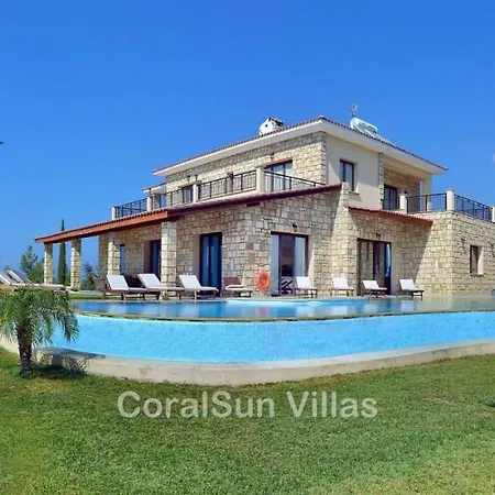 Amazing Luxury Villa, In Paphos, Extremely Large Pool. Jacuzzi, Gym, Games Villa Argaka
