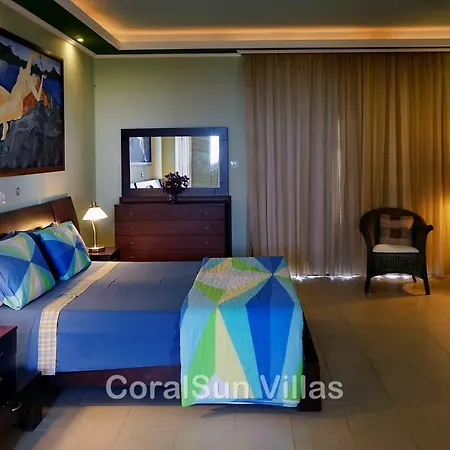 Amazing Luxury Villa, In Paphos, Extremely Large Pool. Jacuzzi, Gym, Games Villa Argaka