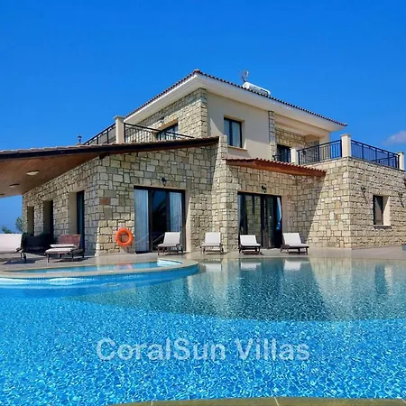 Villa Amazing Luxury Villa, In Paphos, Extremely Large Pool. Jacuzzi, Gym, Games Argaka