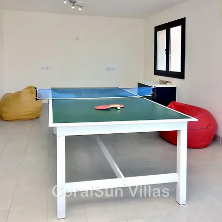Amazing Luxury Villa, In Paphos, Extremely Large Pool. Jacuzzi, Gym, Games * Argaka