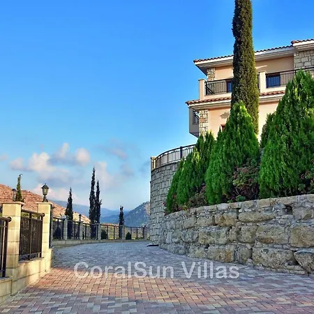Villa Amazing Luxury Villa, Enormous Heated Pool Jacuzzi, Gym, Games In Paphos,