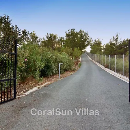 Villa Amazing Luxury Villa, Enormous Heated Pool Jacuzzi, Gym, Games In Paphos, Argaka