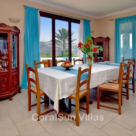 Amazing Luxury Villa, Enormous Heated Pool Jacuzzi, Gym, Games In Paphos, Villa *