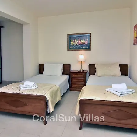 Amazing Luxury Villa, Enormous Heated Pool Jacuzzi, Gym, Games In Paphos, Argaka