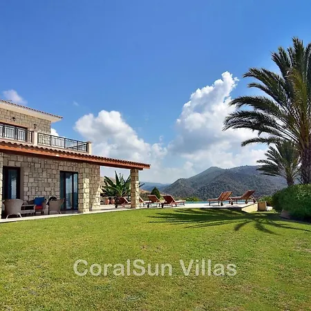 Amazing Luxury Villa, Enormous Heated Pool Jacuzzi, Gym, Games In Paphos, Villa