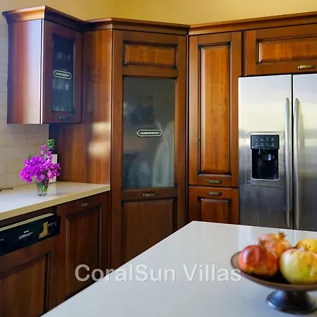 Villa Amazing Luxury Villa, Enormous Heated Pool Jacuzzi, Gym, Games In Paphos, Argaka