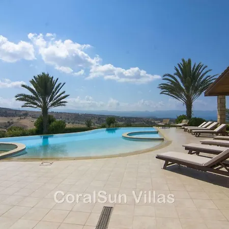 Amazing Luxury Villa, Enormous Heated Pool Jacuzzi, Gym, Games In Paphos, *