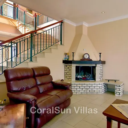 Villa Amazing Luxury Villa, Enormous Heated Pool Jacuzzi, Gym, Games In Paphos, *