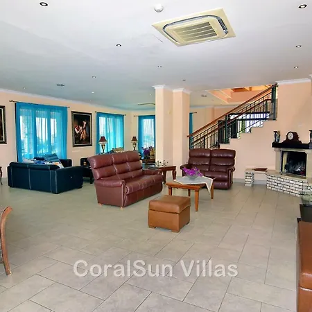 Amazing Luxury Villa, Enormous Heated Pool Jacuzzi, Gym, Games In Paphos, Villa