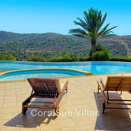 Villa Amazing Luxury Villa, Enormous Heated Pool Jacuzzi, Gym, Games In Paphos, *