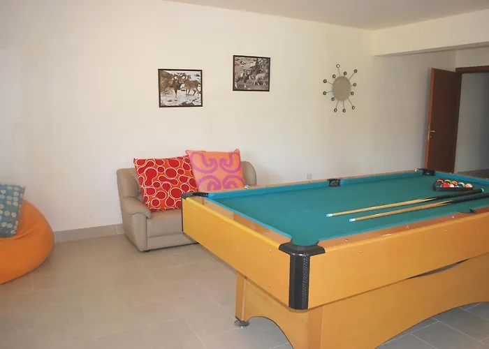 Amazing Luxury Villa, Enormous Heated Pool Jacuzzi, Gym, Games In Paphos, * アルガカ