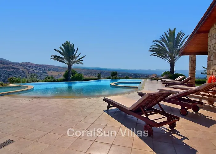 Amazing Luxury Villa, Enormous Heated Pool Jacuzzi, Gym, Games In Paphos, ヴィラ アルガカ