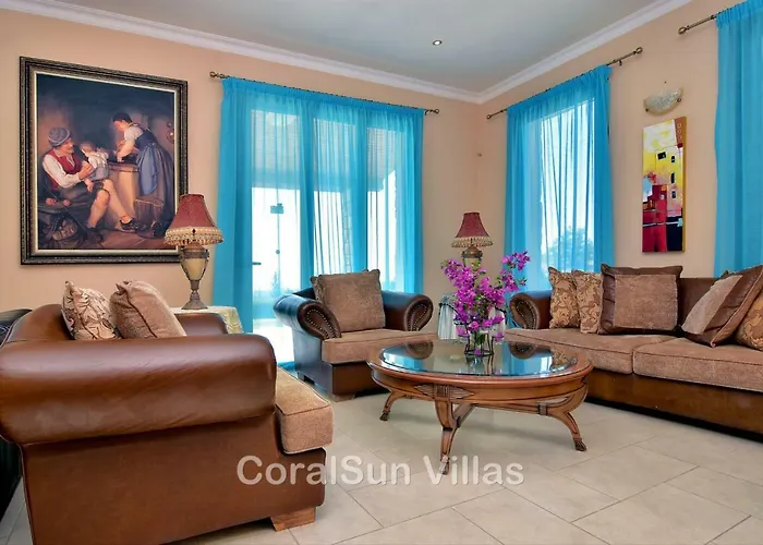 Amazing Luxury Villa, Enormous Heated Pool Jacuzzi, Gym, Games In Paphos,