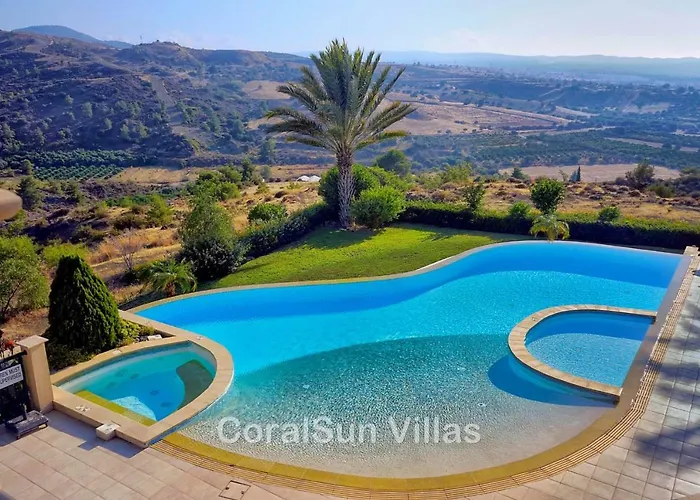 ヴィラ Amazing Luxury Villa, Enormous Heated Pool Jacuzzi, Gym, Games In Paphos, *