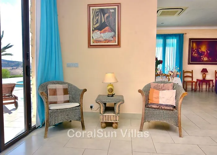 Amazing Luxury Villa, Enormous Heated Pool Jacuzzi, Gym, Games In Paphos, * Αργάκα