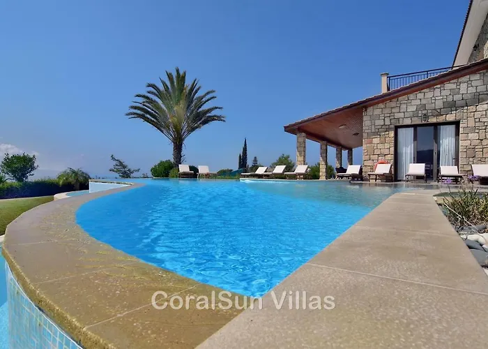 Amazing Luxury Villa, Enormous Heated Pool Jacuzzi, Gym, Games In Paphos, ヴィラ *