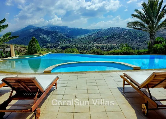 Vila Amazing Luxury Villa, Enormous Heated Pool Jacuzzi, Gym, Games In Paphos,