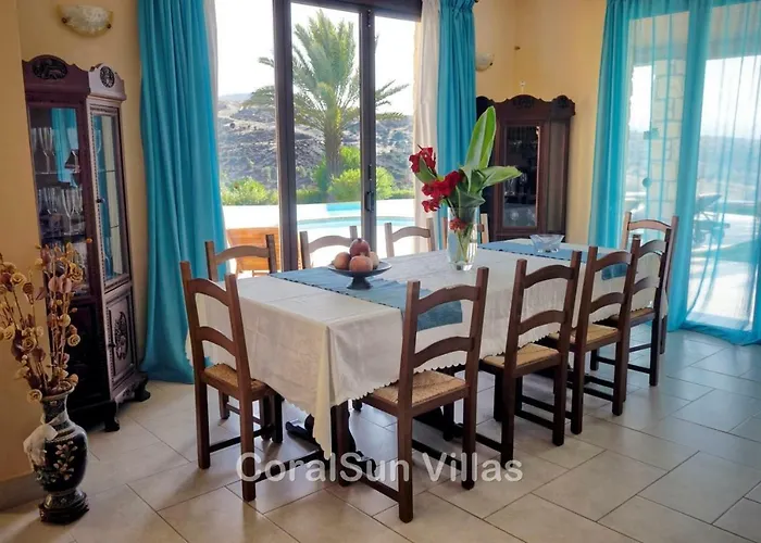 ヴィラ Amazing Luxury Villa, Enormous Heated Pool Jacuzzi, Gym, Games In Paphos, *