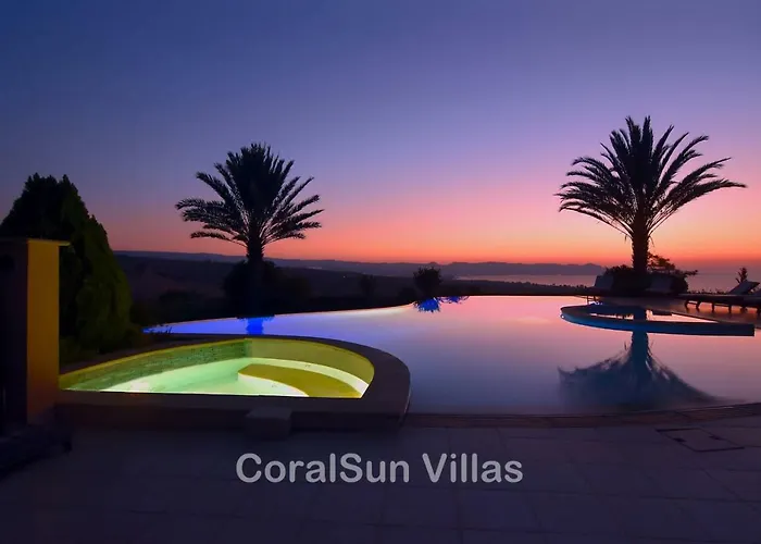 Amazing Luxury Villa, Enormous Heated Pool Jacuzzi, Gym, Games In Paphos, Vila Argaka