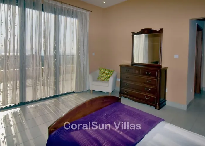 Amazing Luxury Villa, Enormous Heated Pool Jacuzzi, Gym, Games In Paphos, * アルガカ