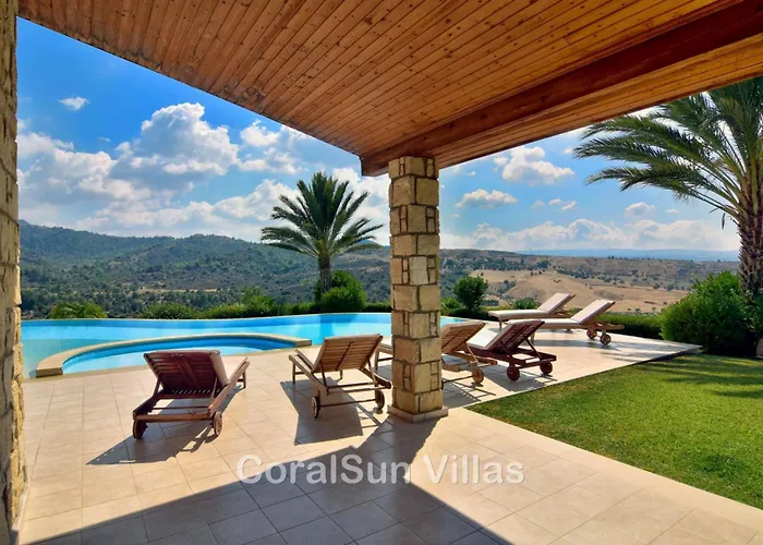 Vila Amazing Luxury Villa, Enormous Heated Pool Jacuzzi, Gym, Games In Paphos, Argaka